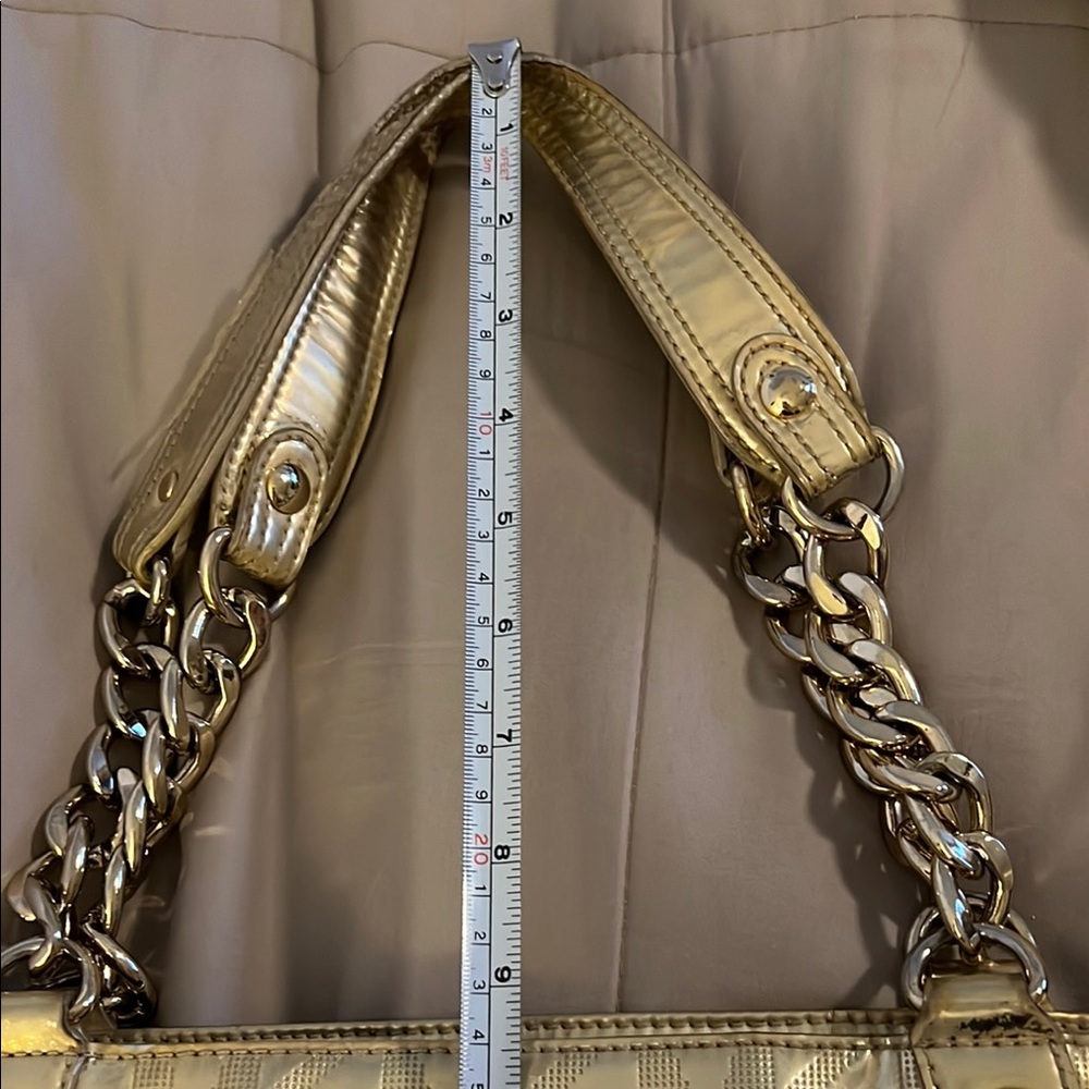 💎FINAL MARKDOWN💎Michael Kors Stunning Gold Shoulder Bag with Chain Straps - Picture 12 of 16